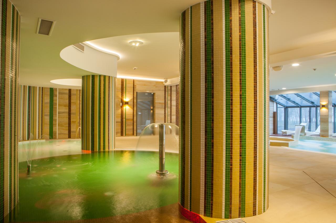 Natura Mazur Resort & Conference Warchaly Exterior photo